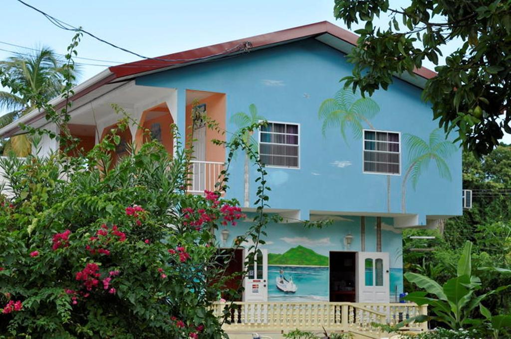 Fish Tobago Guesthouse Buccoo Ngoại thất bức ảnh